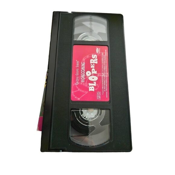 Homecoming bloopers VHS - Picture 2 of 4